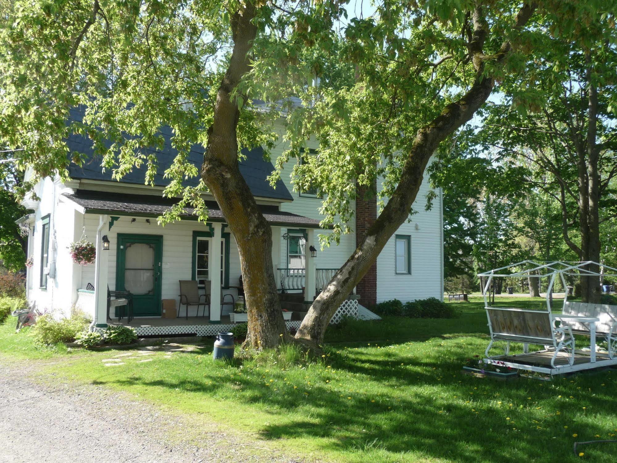 La Maison Des Leclerc Trois-Rivieres Exterior photo